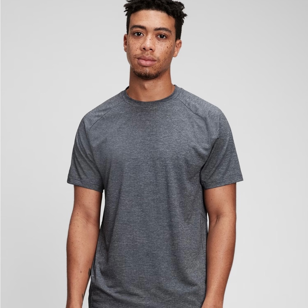 Men’s GapFit Train T-shirt Small